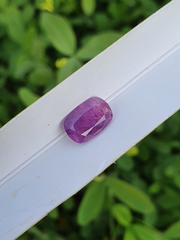 Corundum from Kashmir | 3.16 ct - Image 2
