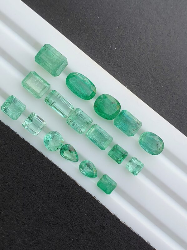 Emerald Lot From Panjshir Afghanistan Transparent | 16.40 ct - Image 4