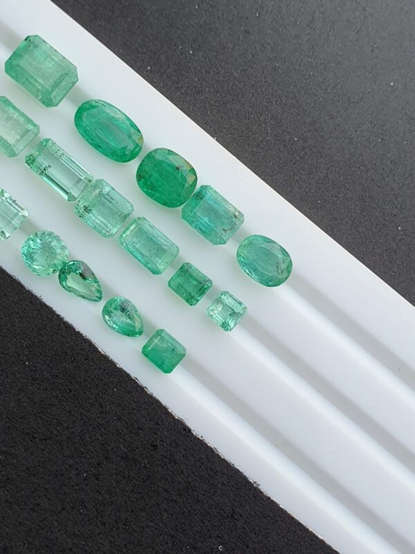 Emerald Lot From Panjshir Afghanistan Transparent | 16.40 ct - Image 5