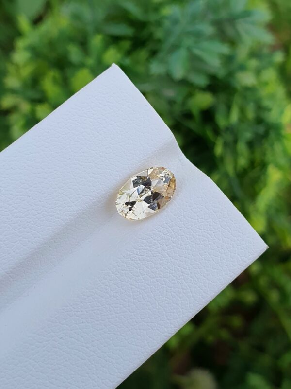 Imperial Topaz Yellow Color From Katlang | 1.96 ct - Image 3