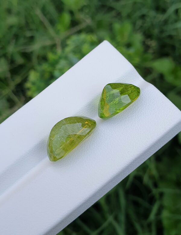 Peridot Pair Natural Loose | 7.57 ct & 10.33 ct - Image 4