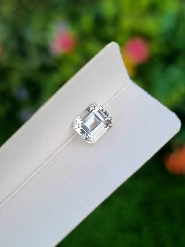 Topaz Stone Loupe Clean Loose Faceted From Katlang 2.33 ct - Image 2