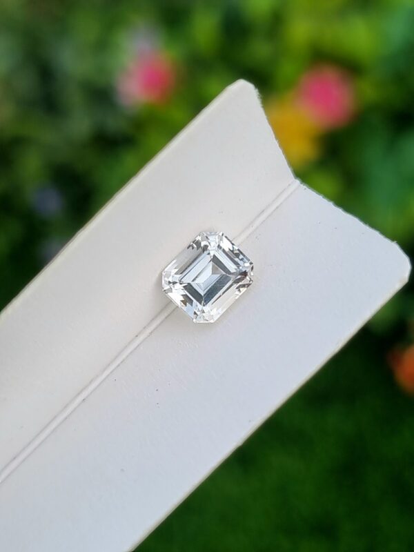Topaz Stone Loupe Clean Loose Faceted From Katlang 2.33 ct - Image 3