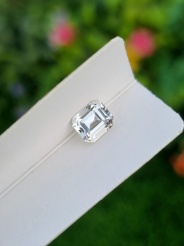 Topaz Stone Loupe Clean Loose Faceted From Katlang 2.33 ct