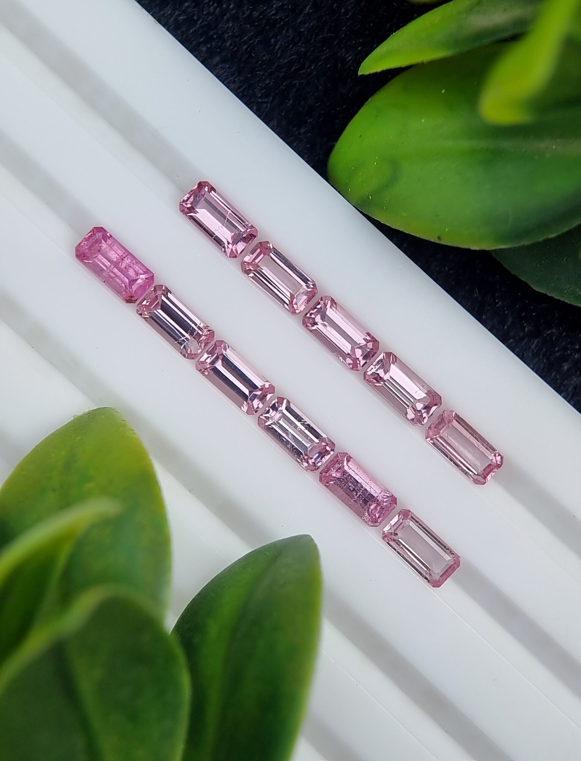 Pink Spinel Calibrated Lot - 4.92 ct, 11 Stones, Originating from Tajikistan