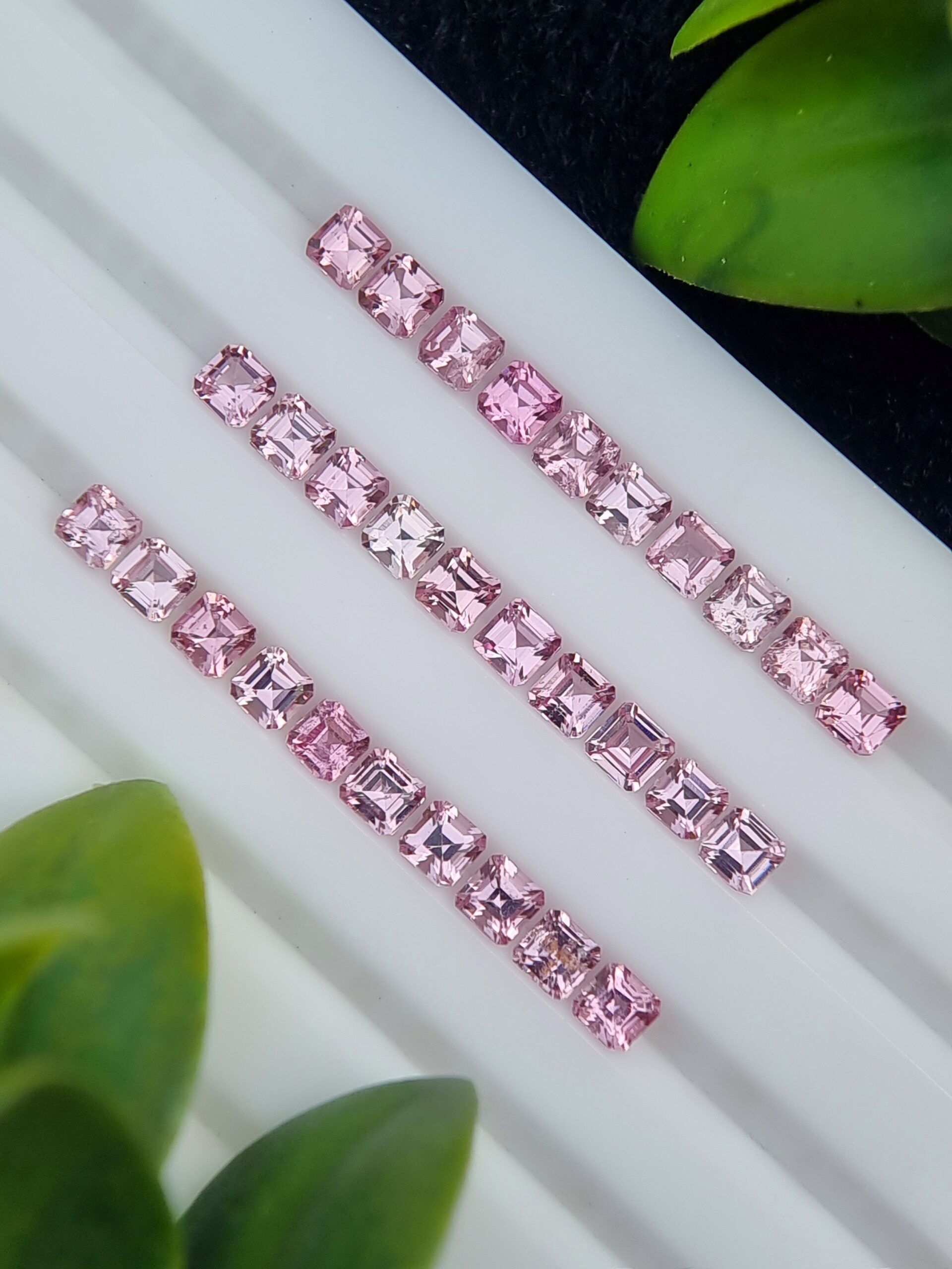 Pink Spinel Calibrated Lot - 5.44 ct, 30 Stones, Originating from Tajikistan