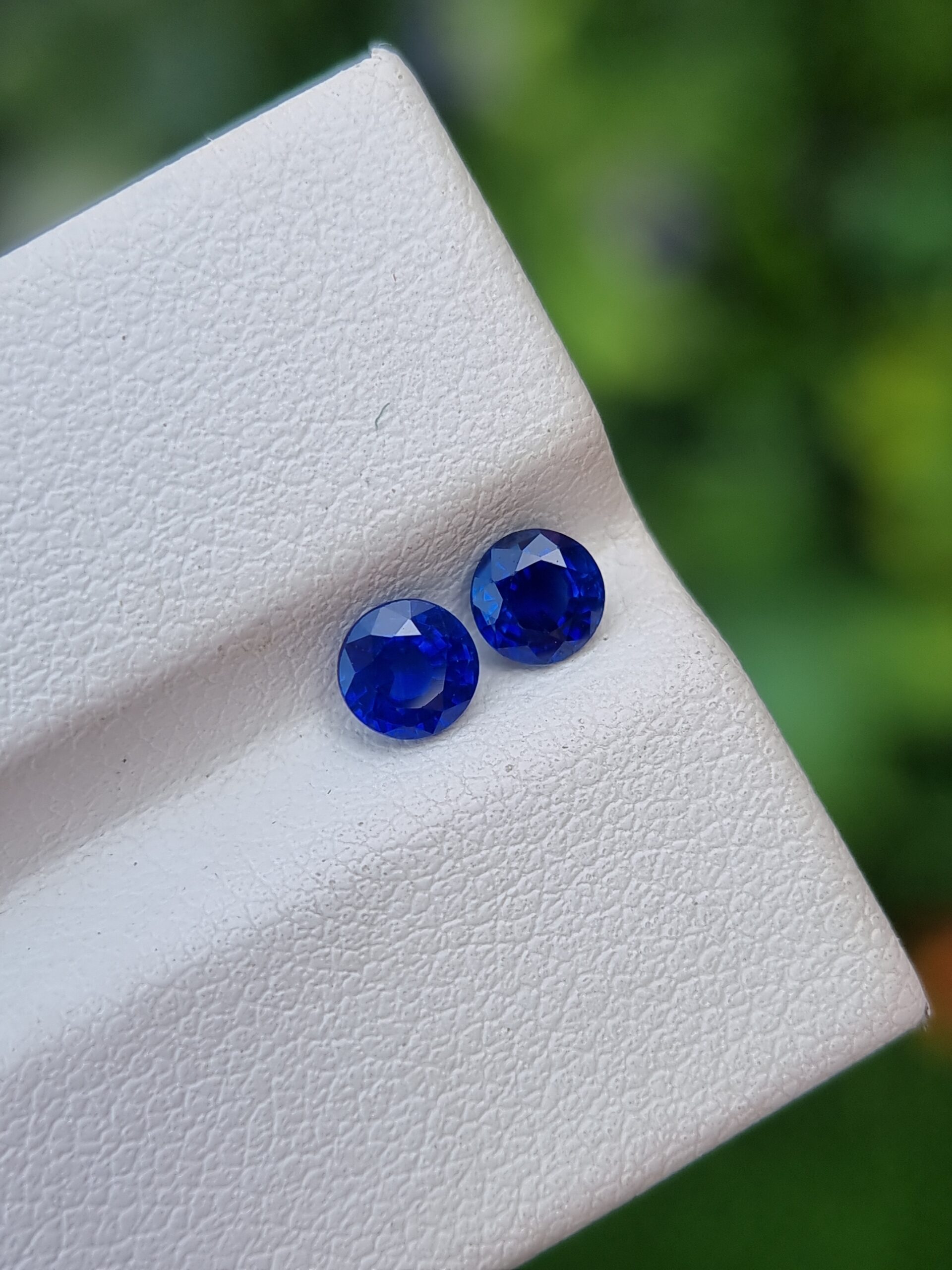 Matching Pair Natural Royal Blue Sapphire | Certified | 0.40 ct & 0.44 ct