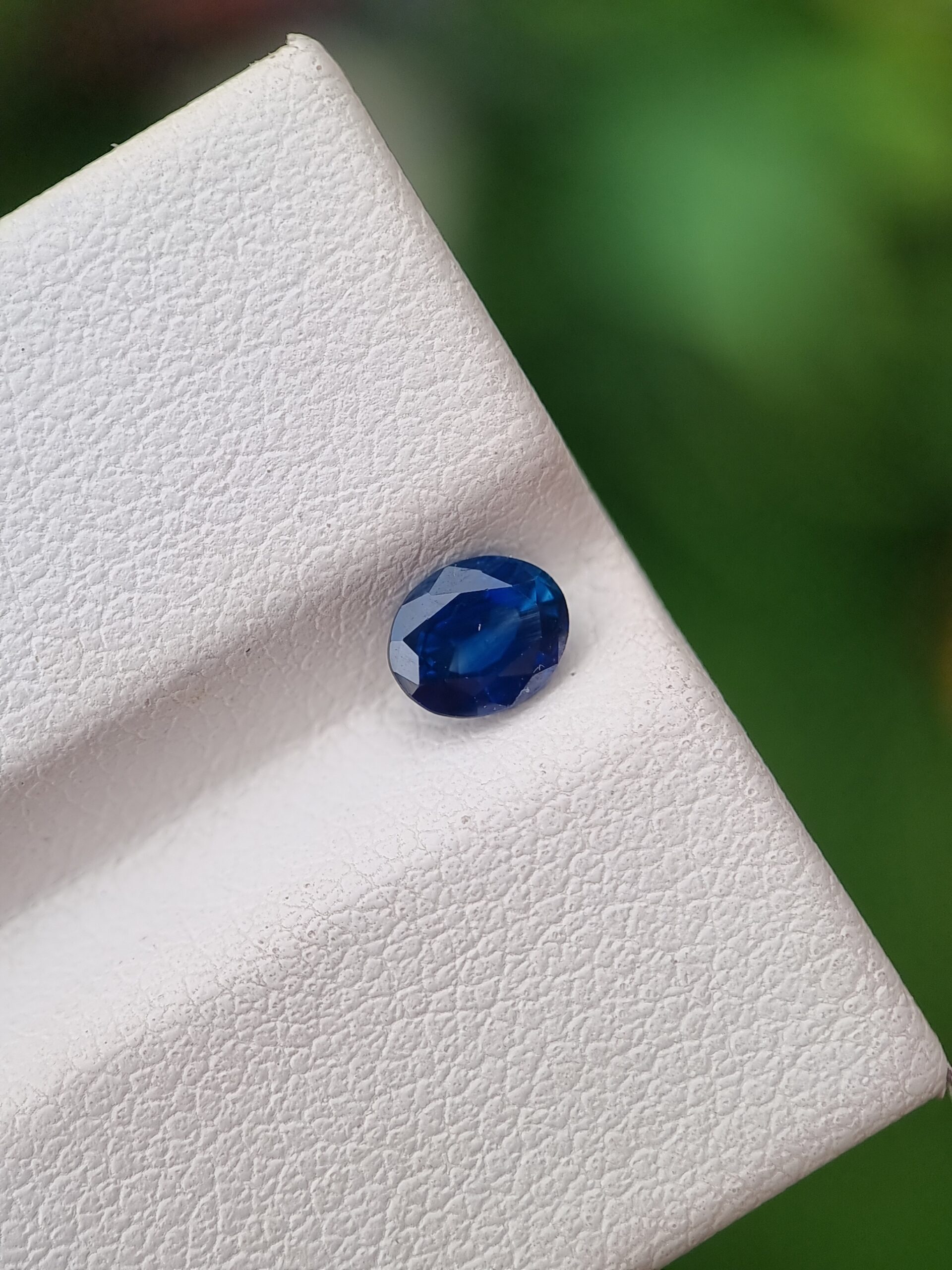 0.61 ct Natural Blue Sapphire Oval Shape Certified