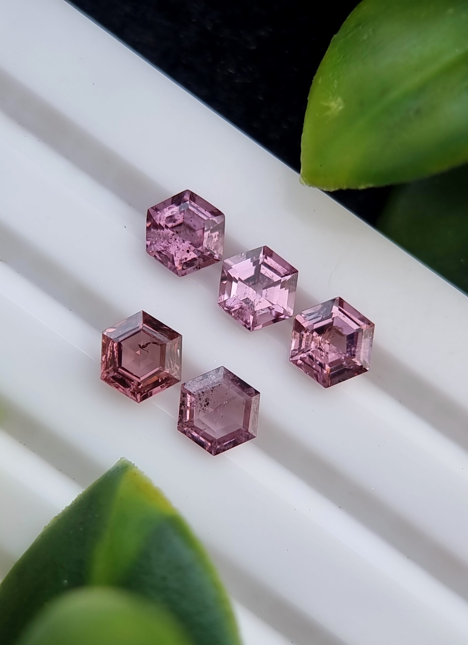 Purplish Red and Purplish Pink Natural Spinel Set: 5 Stones, Calibrated | 2.83 ct