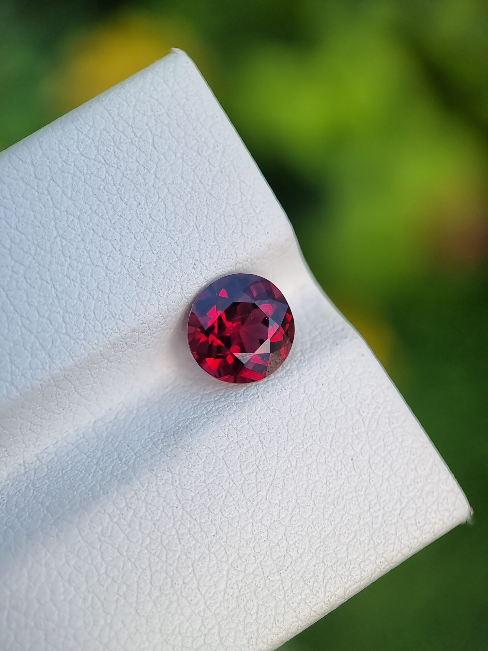 Radiant 1.38 ct Afghan Garnet in Timeless Round Cut