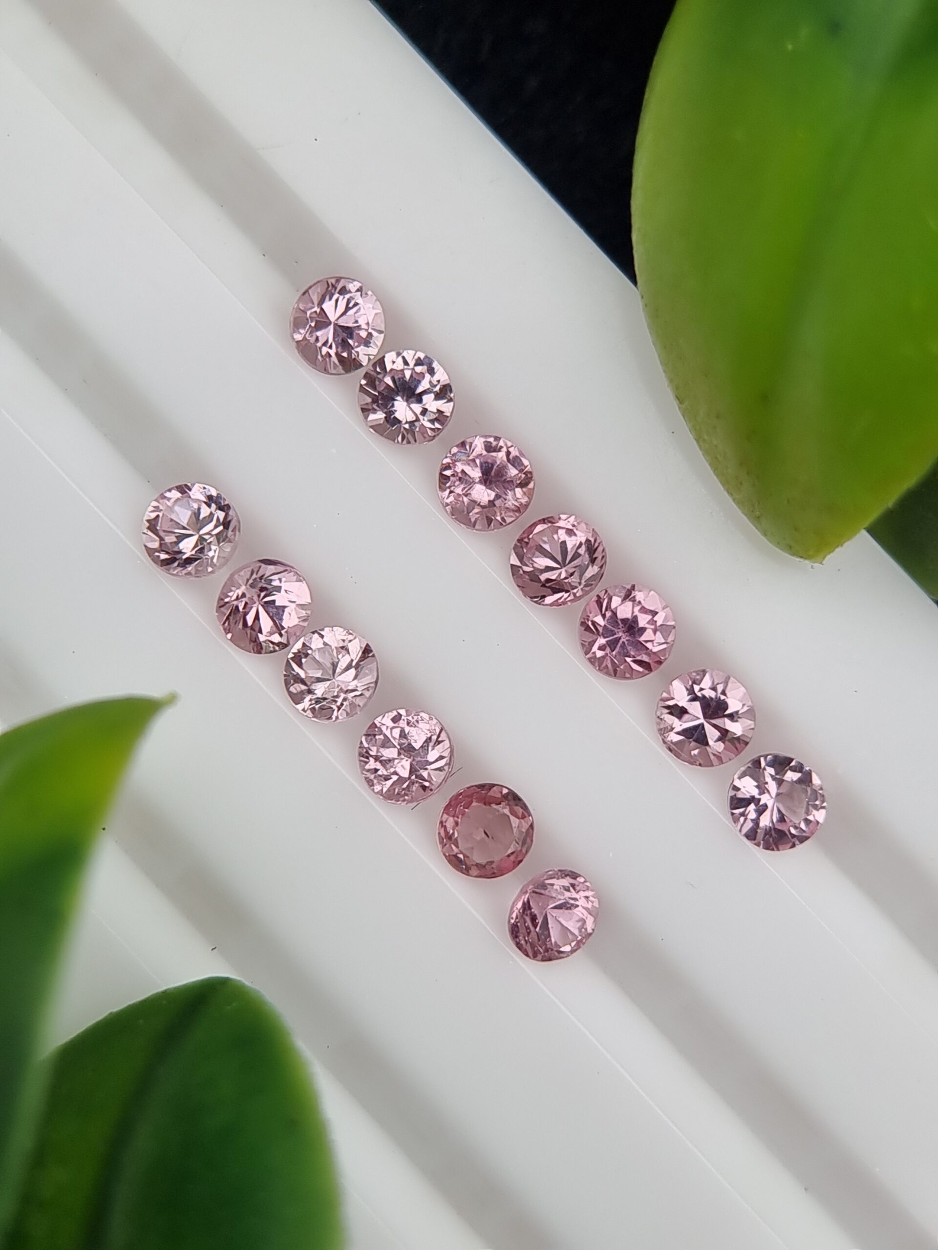 Exquisite Round Pink Spinel Collection - 2.22 ct, 13 Stones from Tajikistan