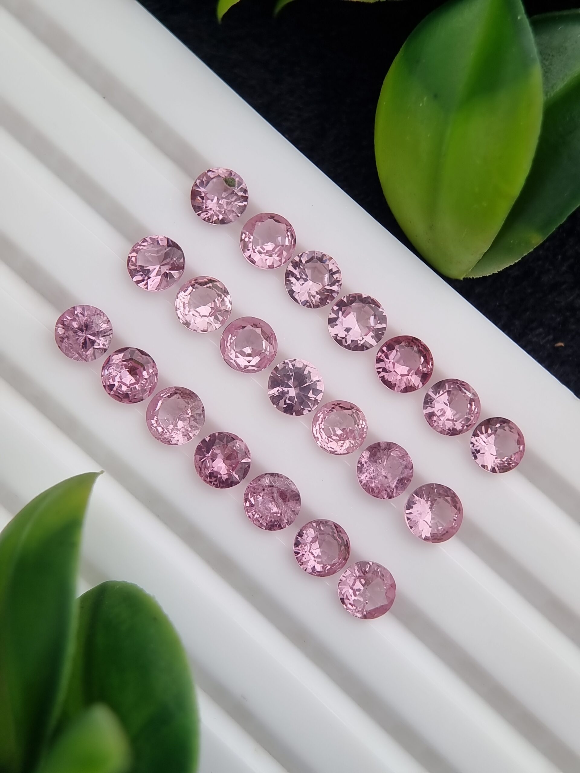Captivating Round Pink Spinel - 10.22 ct Lot from Tajikistan, Calibrated