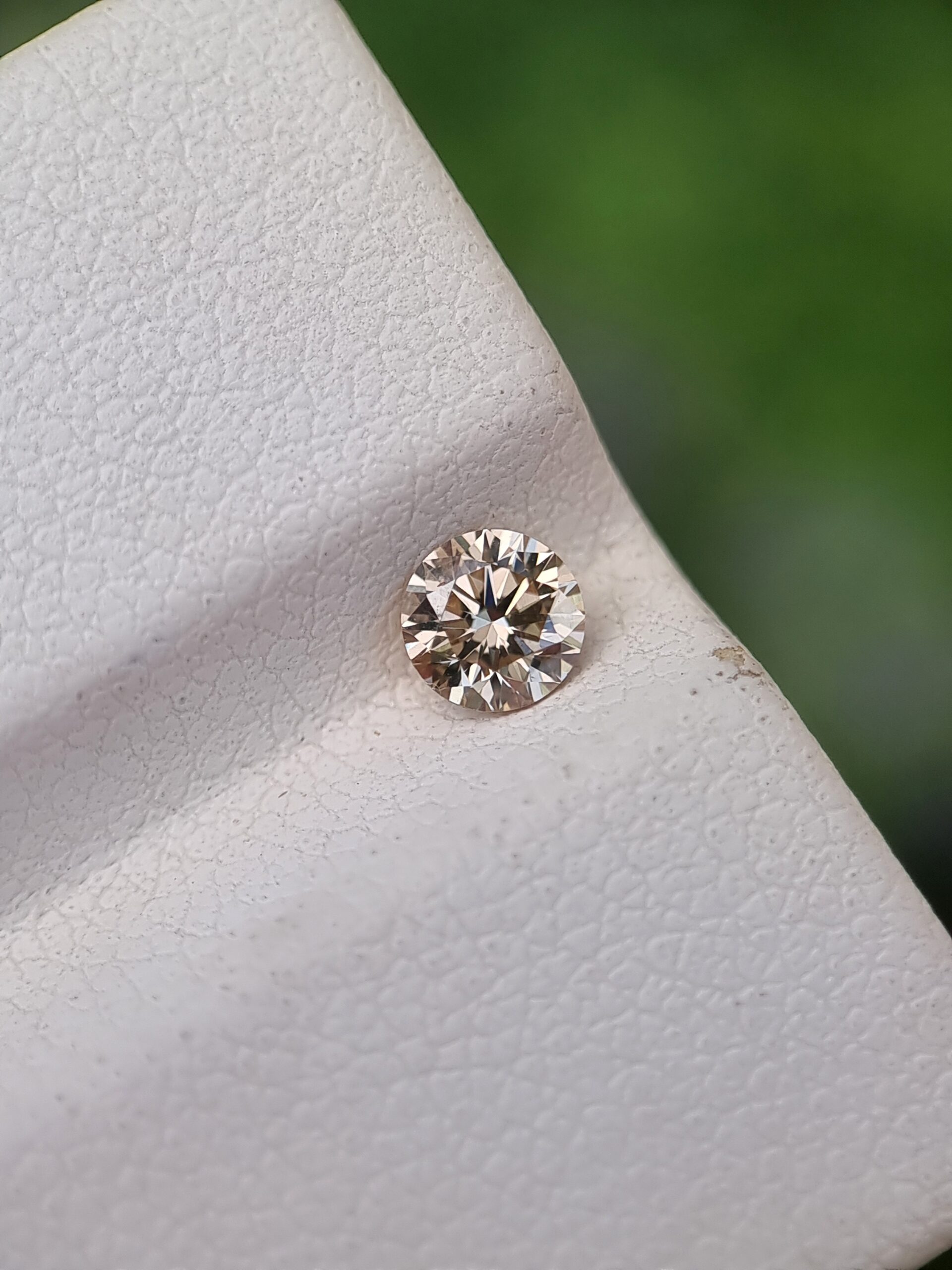 0.30 ct Natural Round Brilliant Diamond (S-T, SI1, Good Cut) - Galaxy Certified