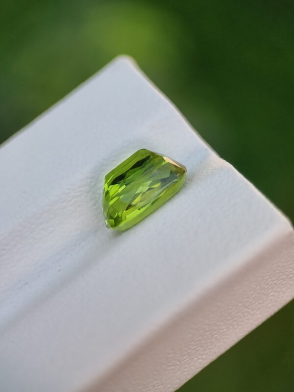 Peridot Stone Natural Loose Faceted | 2.27 ct - Image 4