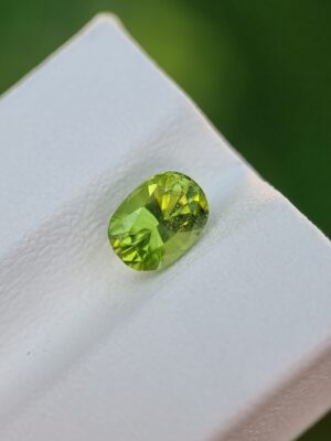 Natural Peridot from Pakistan - 1.06 ct, Oval, Slightly Yellowish Green