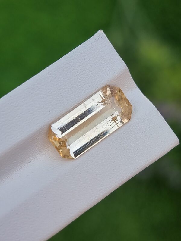 Natural 6.30 ct Imperial Yellow Topaz from Katlang, Pakistan – Untreated - Image 2
