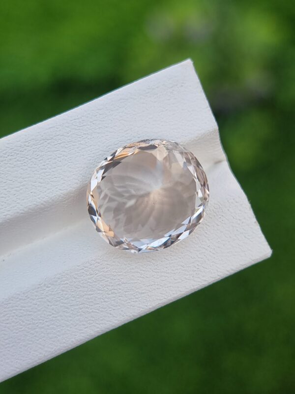 19.38 ct Natural Imperial Topaz – Oval Cut, Large Very Light Yellow Gem from Katlang, Pakistan - Image 5