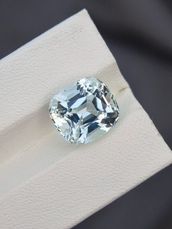 Natural Light Blue Aquamarine, 5.05 Carats Cushion Cut from Afghanistan (Untreated) - Image 2