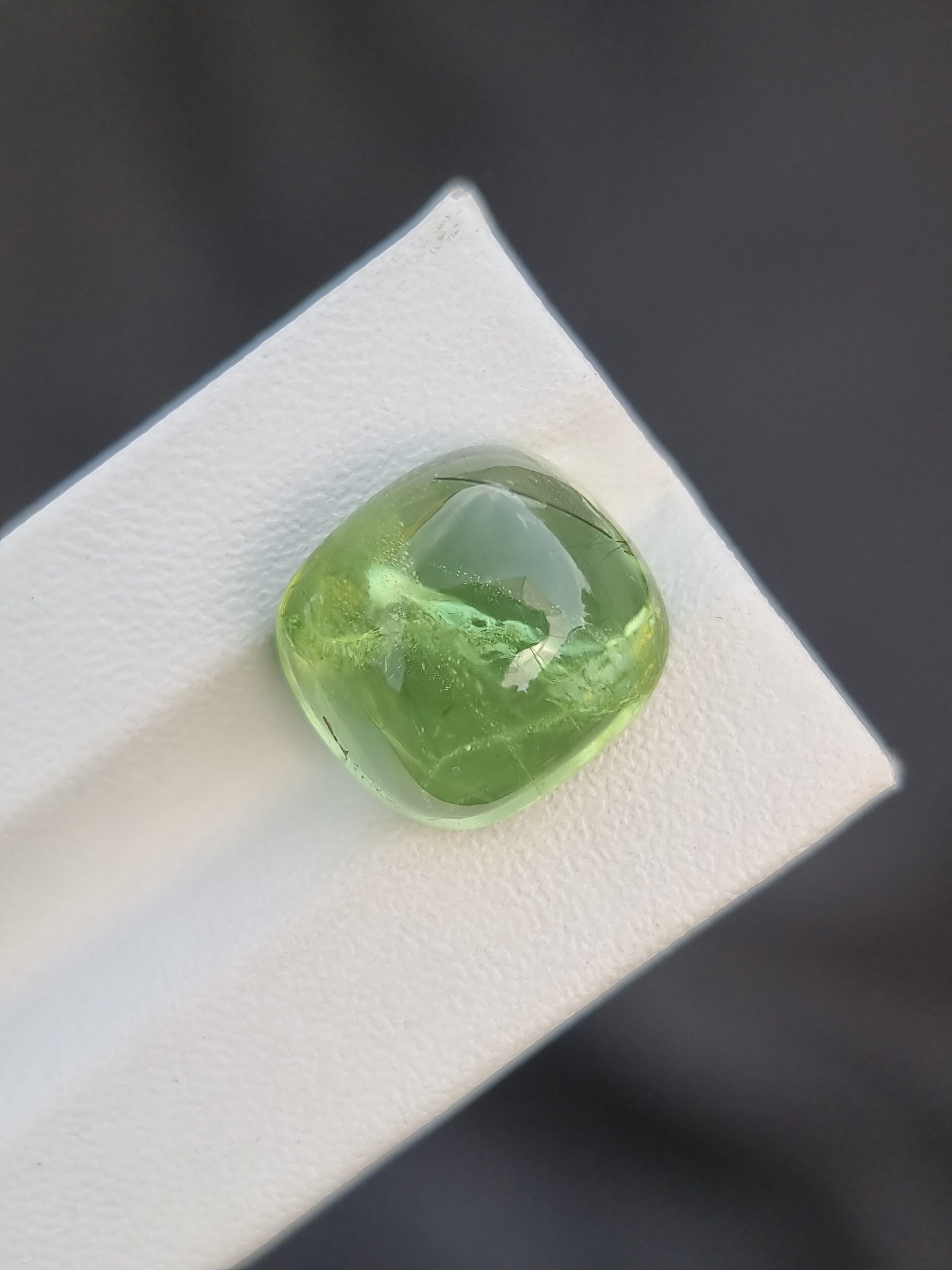 Natural 10.61 ct Peridot Cabochon from Pakistan