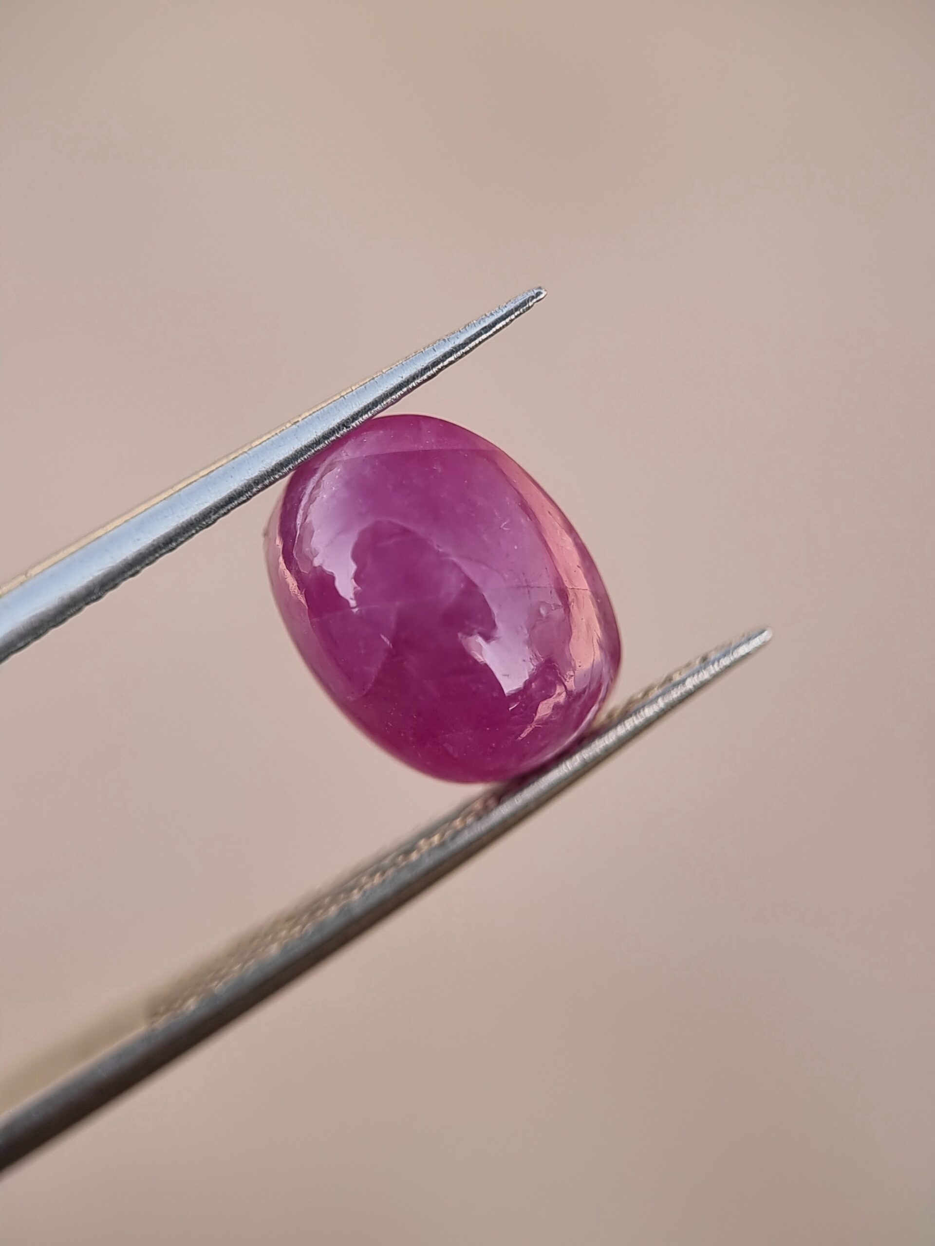 Enchanting 4.53 ct Purplish Pink Oval Cabochon Sapphire from Afghanistan