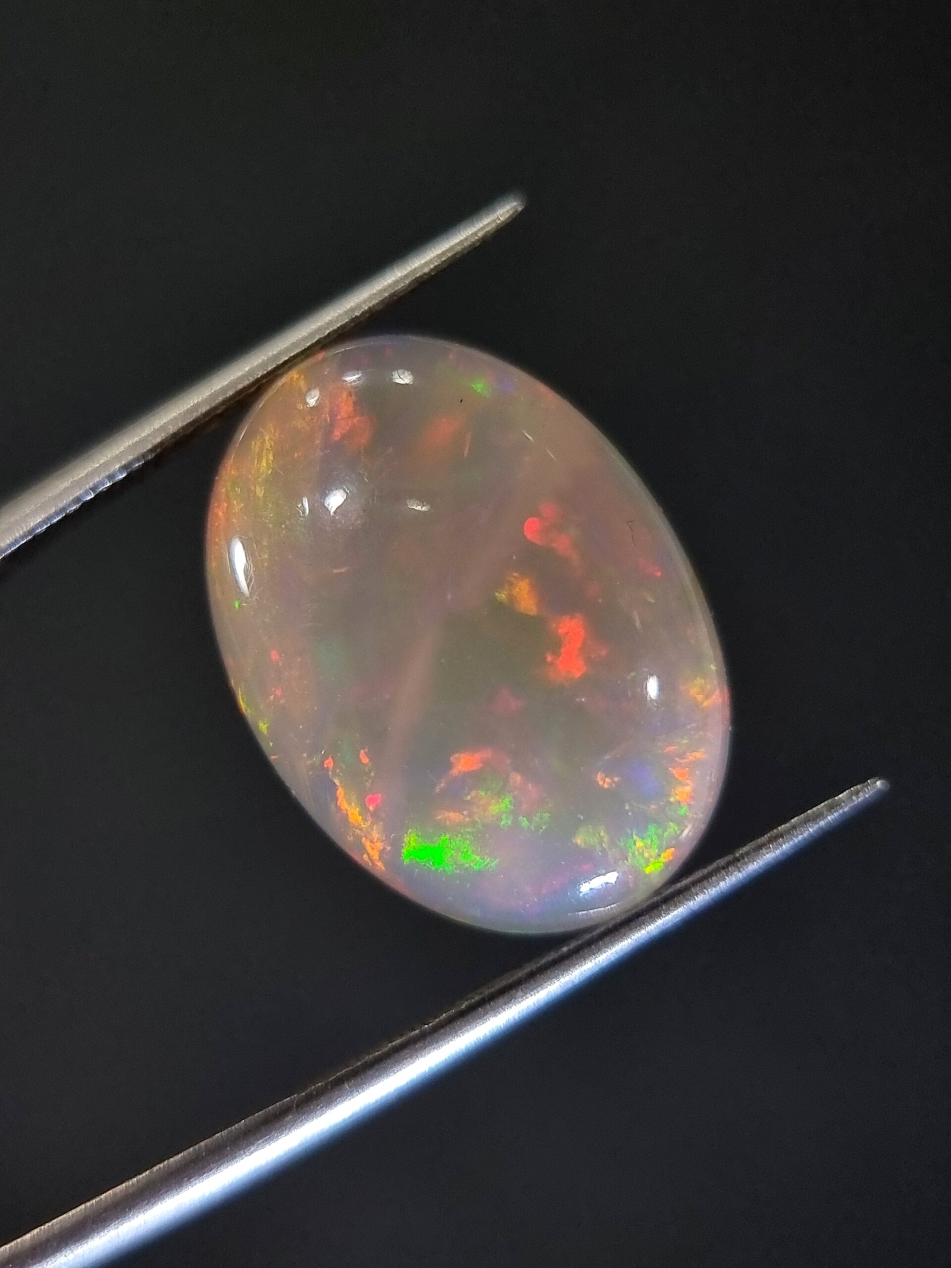 Natural Ethiopian Opal, 11.92 ct, Translucent Oval Gemstone