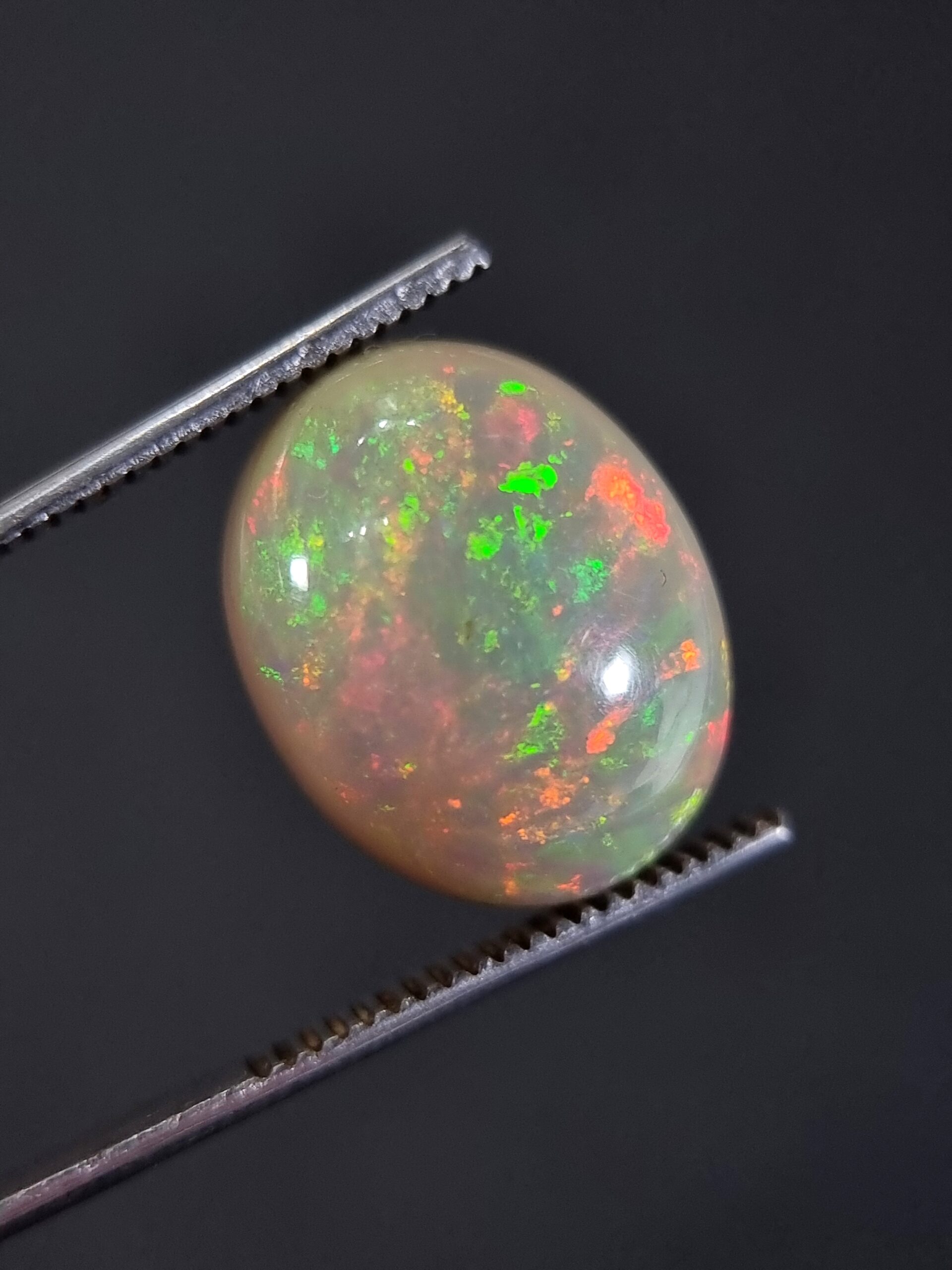 11.29 ct Natural White Opal Oval Cabochon Gemstone (GGI Certified)