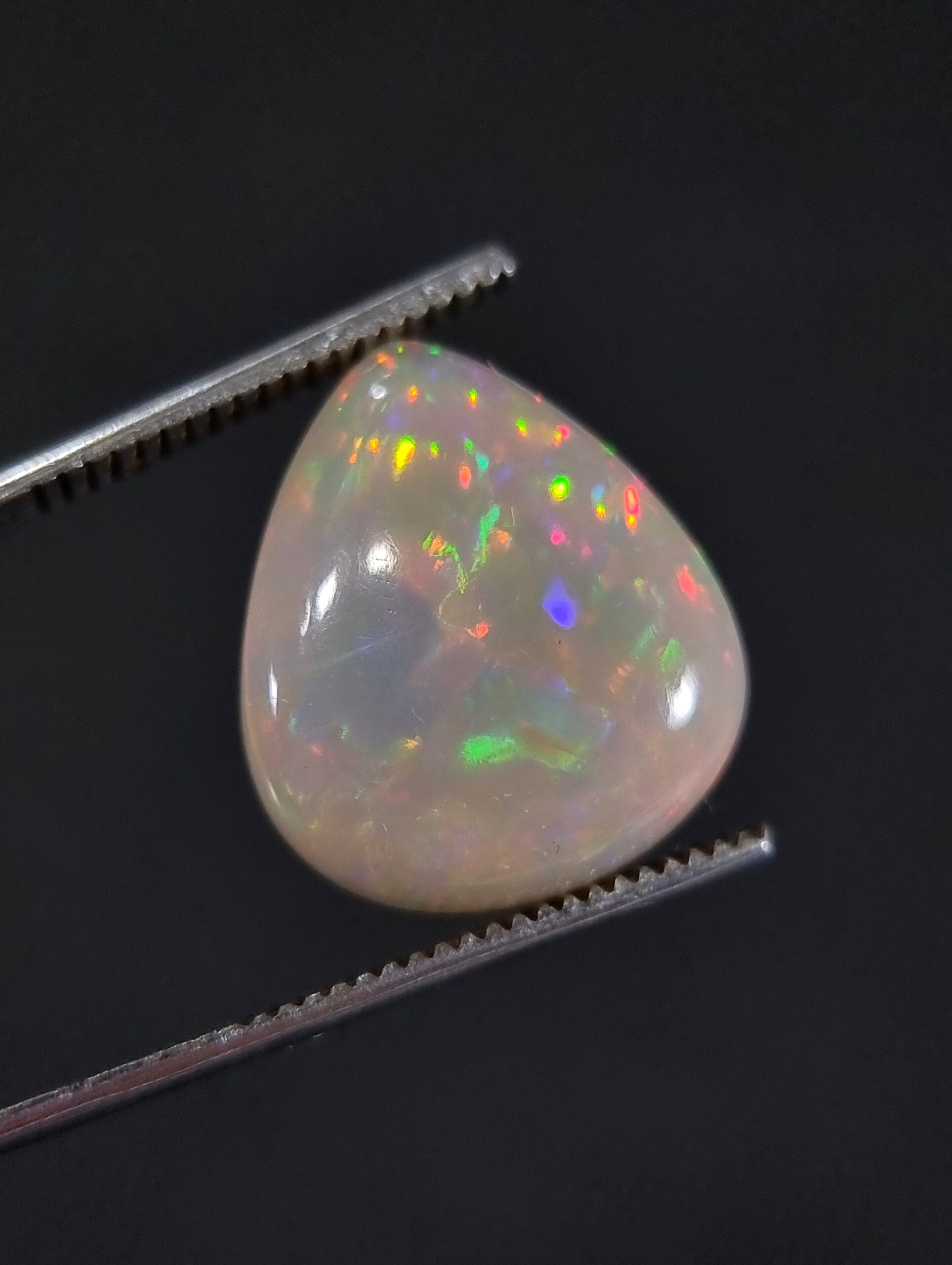 Natural Ethiopian Opal 10.44 ct, Pear Shape, White, Translucent