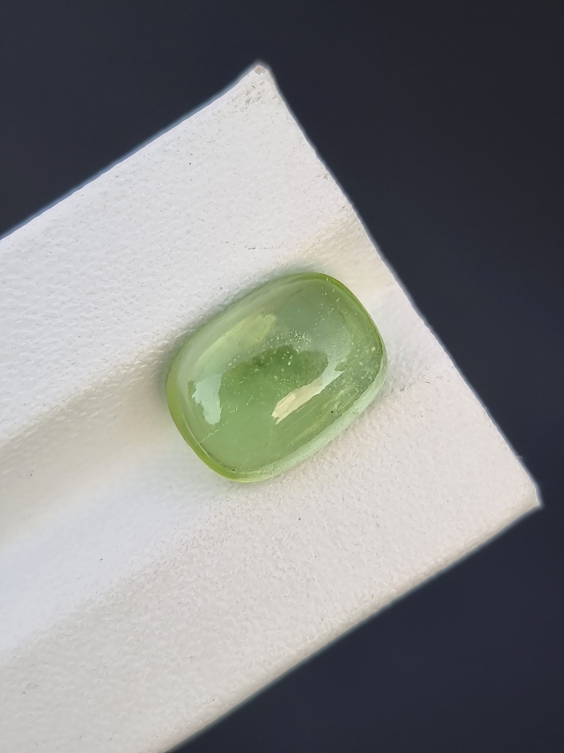 4.66 ct Natural Pakistani Peridot | Oval Cabochon | Green
