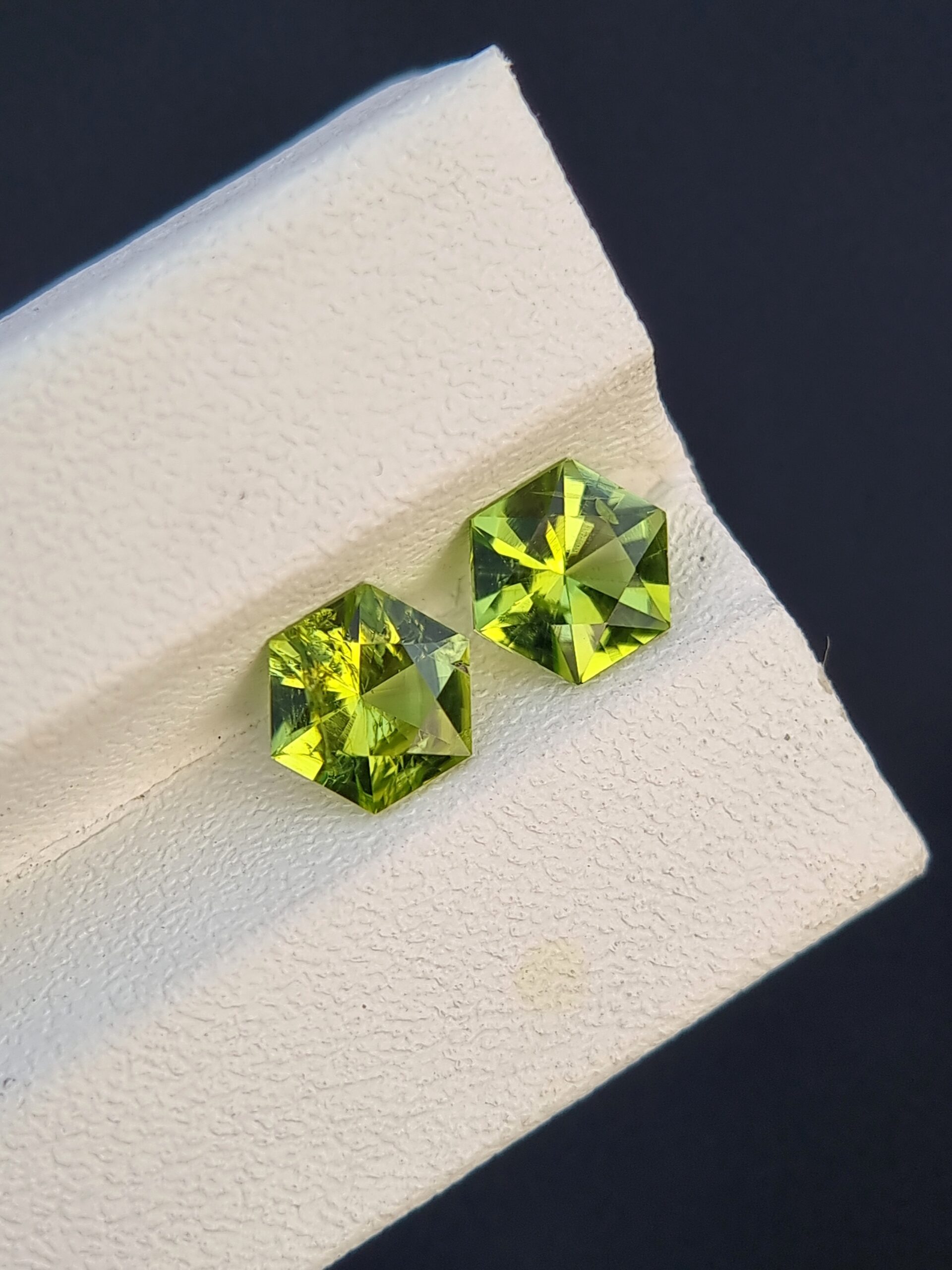 Natural Hexagonal-Cut Peridot Pair – 0.98 ct & 1.02 ct