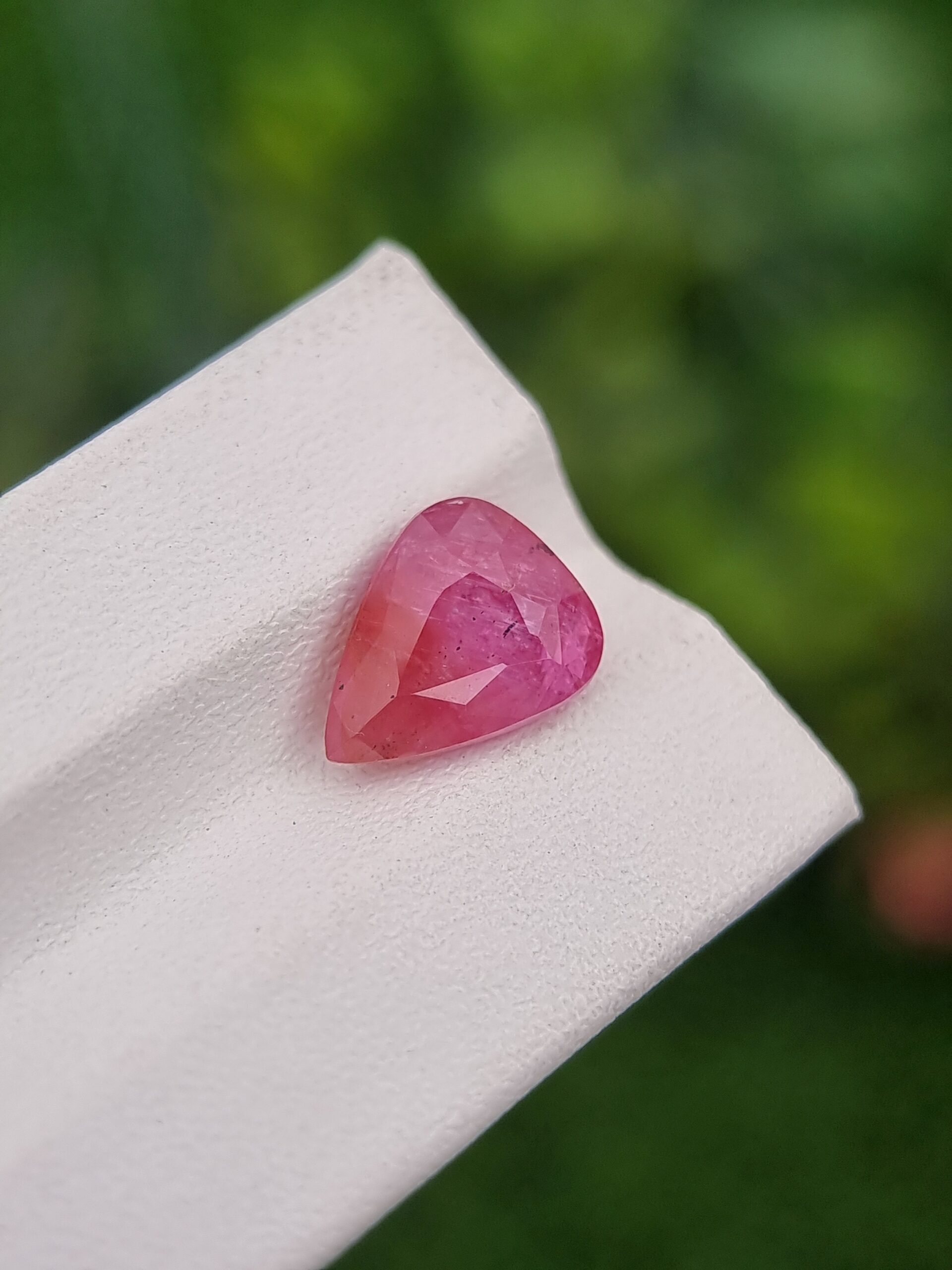 Natural Padparadscha Sapphire 3.80 ct Pear Cut – Exquisite Orangish Pink, Untreated & Certified