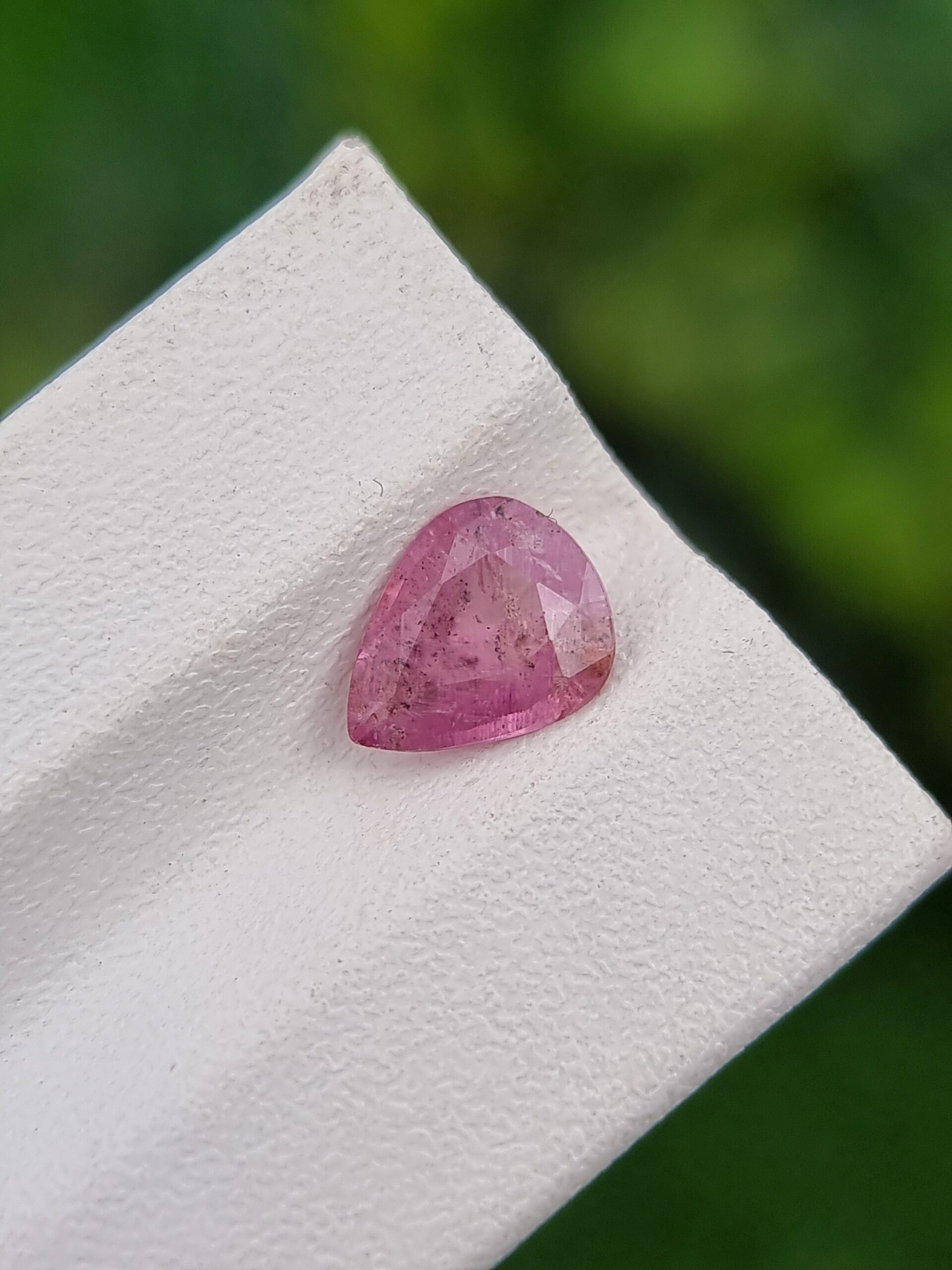 Natural Pink Sapphire 1.32 ct Oval Cut – Untreated & Certified